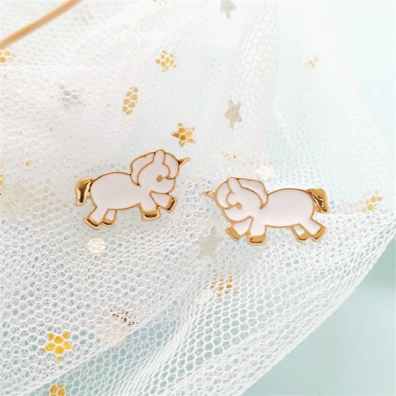 

2018 Creative Japanese and Korean Cartoon Pegasus kawaii Stud earrings girls small animal Fashion earrings women's jewelry gifts