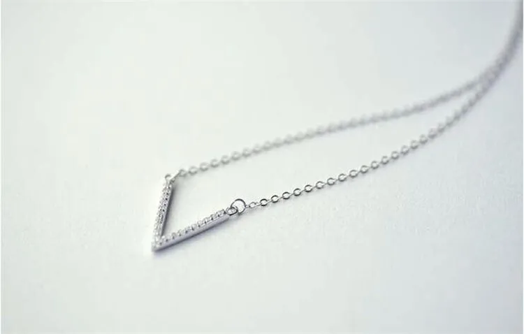 9318253077_1966409281