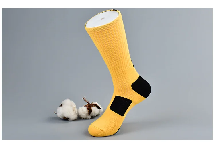 Новые профессиональные длинные стильные спортивные мужские хлопковые носки толстые компрессионные велосипедные баскетбольные теннисные носки для спорта на открытом воздухе