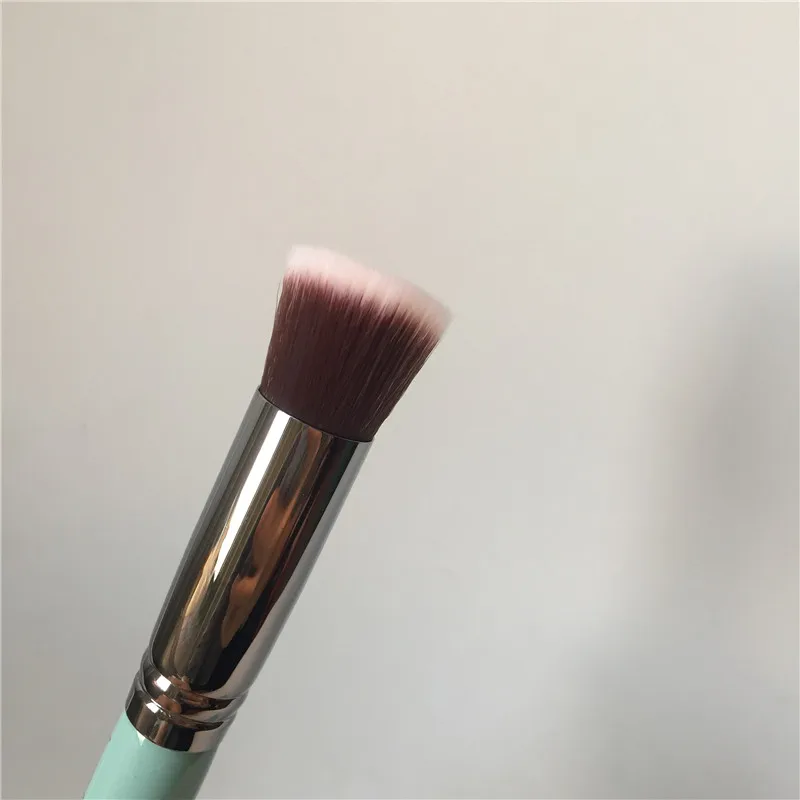 Lydia T-Series T-3 Anlged Kabuki Brush _ 2