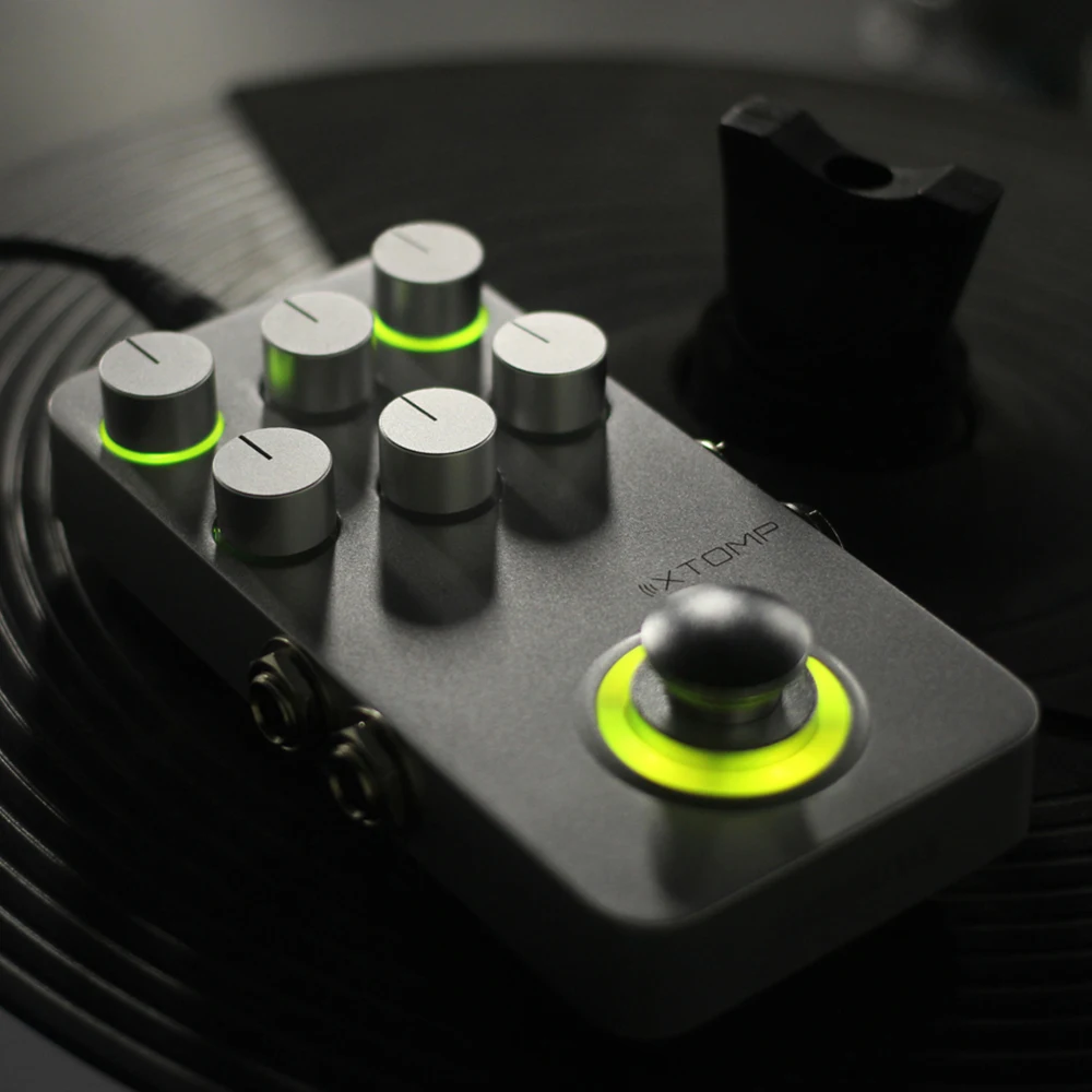 

Hotone Xtomp Bluetooth Multi-Effects Pedal