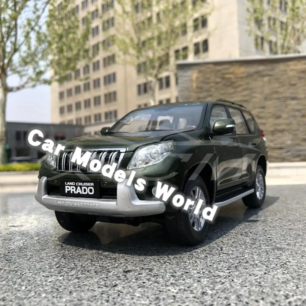 

Diecast Car Model for Land Cruiser Prado Without Decal 1:18 (Green) + SMALL GIFT!!!!
