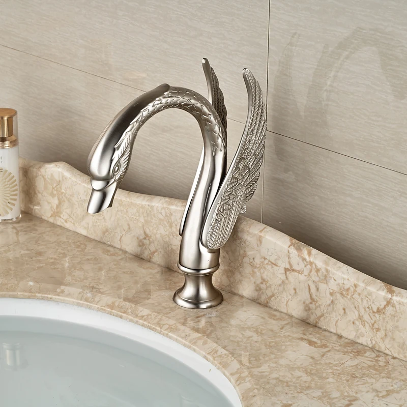 

High-end Best Quality Brushed Nickel Deck Mounted Bathtub Replace Water Spout