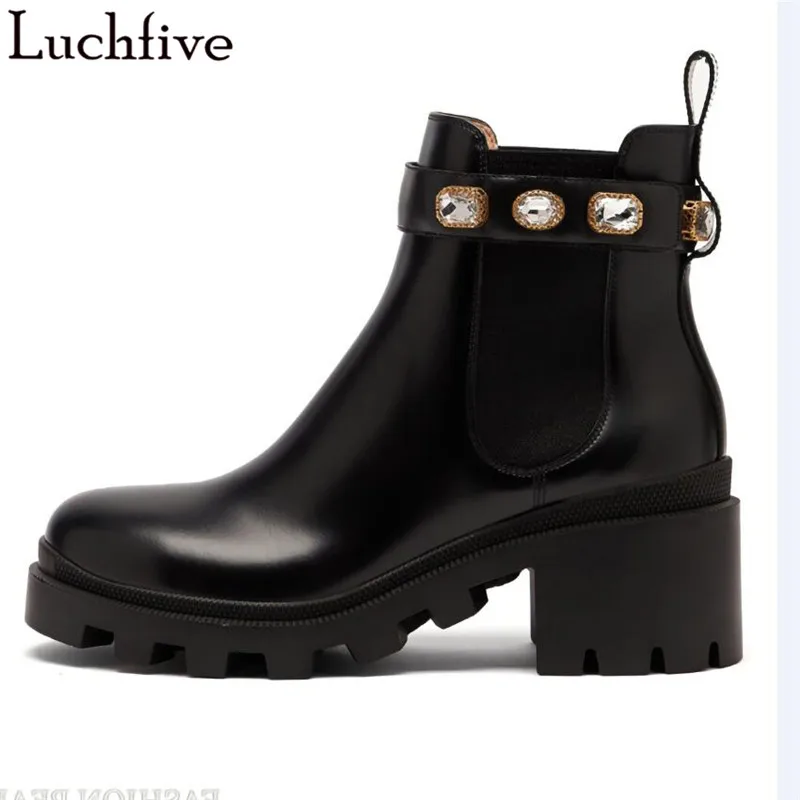 

Hot Crystal Chains Martin Boots Femme Round Toe Chunky Heels Ankle Boots For Women Slip On Black Runaway Women Boots