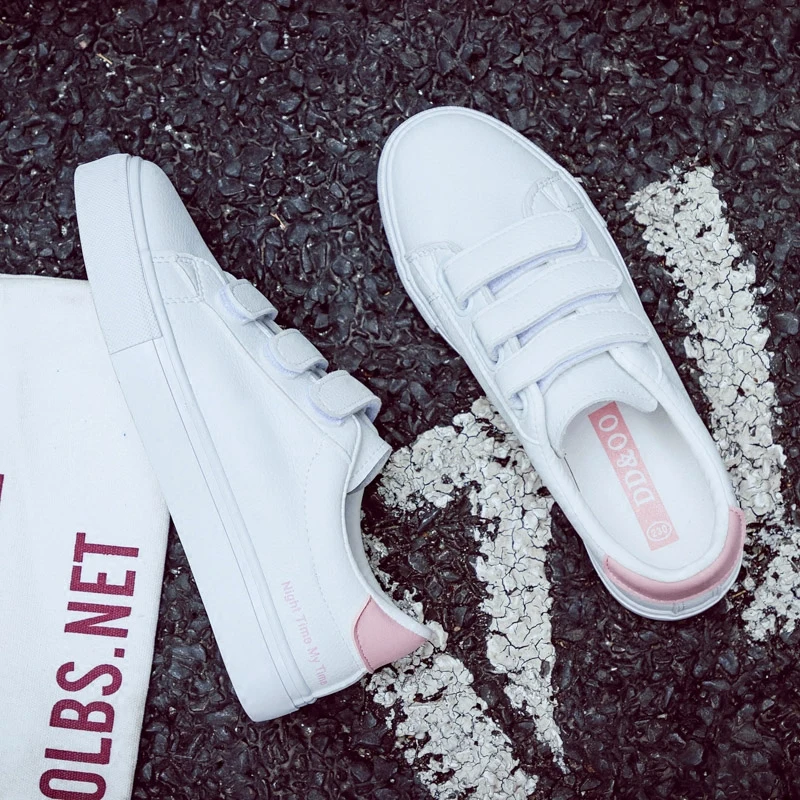 Prix 2018 Nouvelle Mode Femmes Chaussures Plate Forme Haute Occasionnels Solide Couleur PU En Cuir Lettre Femmes Occasionnels Blanc Chaussures Sneakers