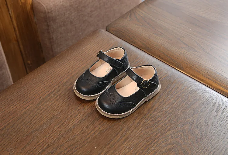 Обувь из натуральной кожи в британском стиле; мягкая дышащая обувь с закрытым носком; кожаная обувь для маленьких девочек; детская обувь для От 1 до 5 лет