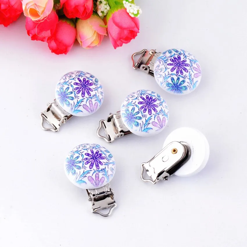 

5PCs Baby Pacifier Clips Mixed Flower Pattern White Wood Metal Holders Cute Infant Soother Clasps Accessories 4.4x2.9cm