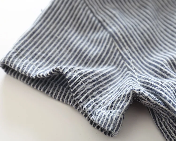 4036921595_2068599042