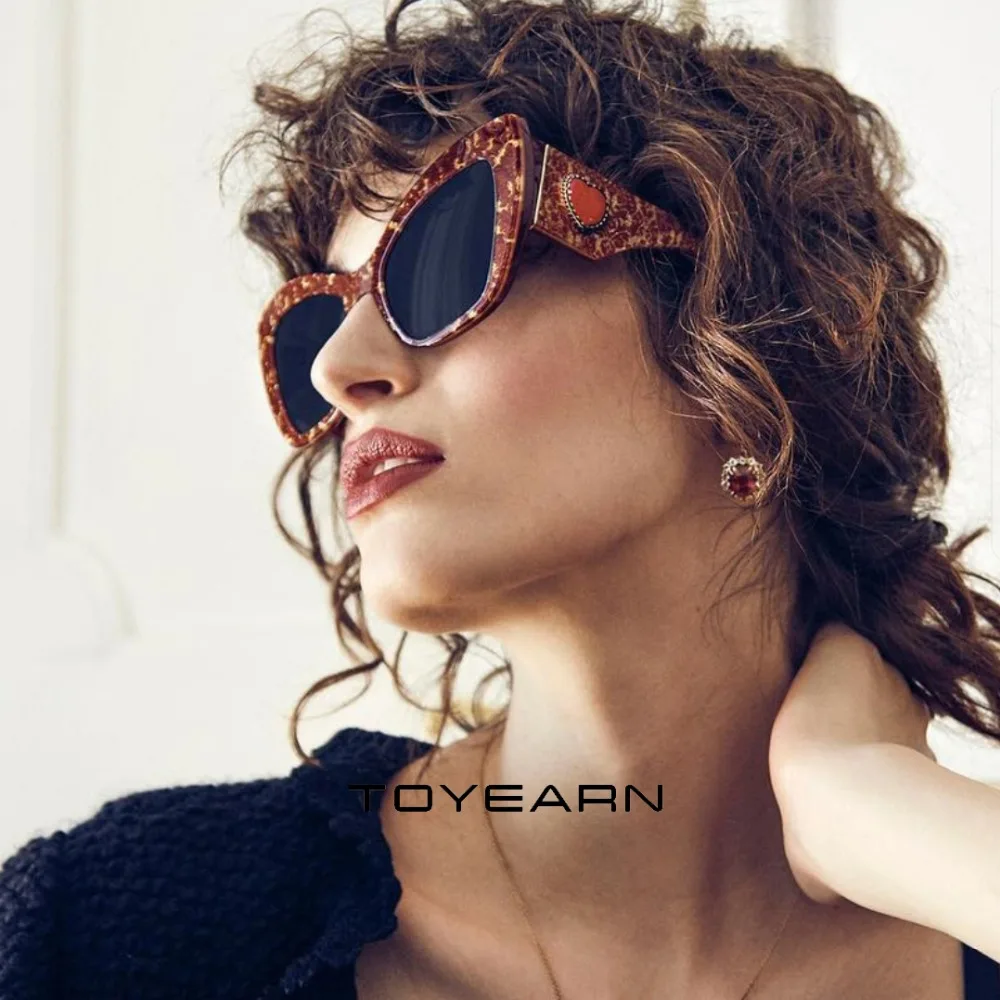 

TOYEARN Luxury Brand Designer Fashion Ladies Cat Eye Sunglasses Women 2019 New Big Red Heart Frame Sun Glasses For Female UV400