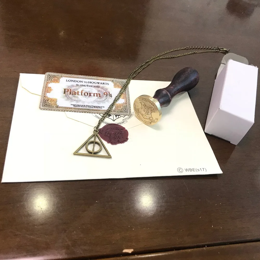 

Harri Potter School Magic World Stamp Wooden Fire Seal With Admission Notice Letter Toys Harri Potter Halloween Cosplay Jouet