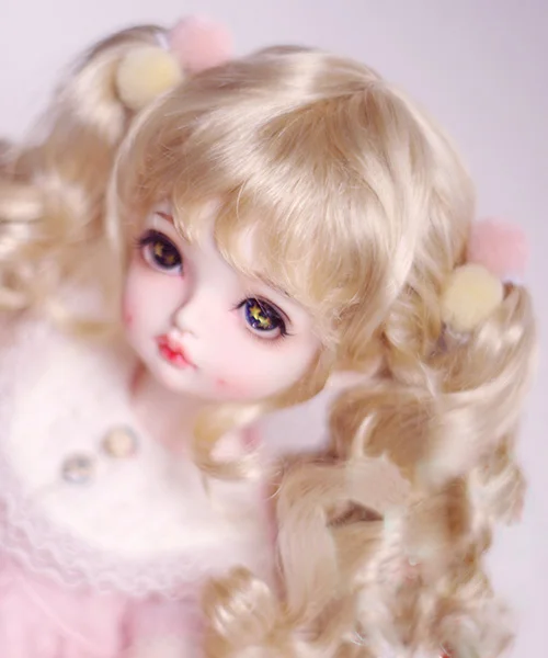 BJD doll wigs light golden double pony-tail Imitation mohair long curly hair wigs for 1/3 1/4 1/6 BJD DD SD MSD doll accessories цена BJD doll wigs light golden double pony-tail Imitation mohair long curly hair wigs for 1/3 1/4 1/6 BJD DD SD MSD doll accessories цены онлайн