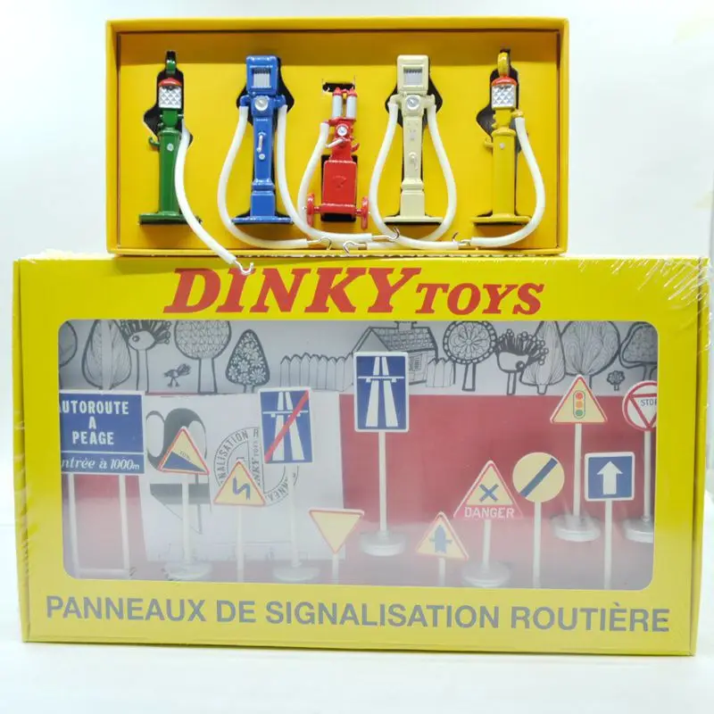 Atlas Lot of 2 Antique Traffic signs model DINKY TOYS 1 43 Ref 593 N 49