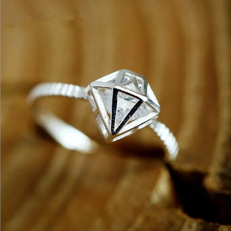 

Classic Popular S925 Sterling Silver Fashion Temperament Jewelry Crown Crystal Personality Opening Ring SR65