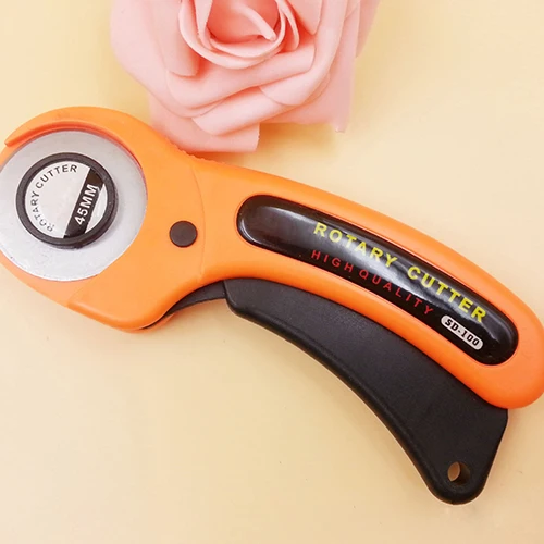 

Useful 45mm Rotary Cutter Quilter Sewing Quilting Fabric Cutting Craft DIY Tool
