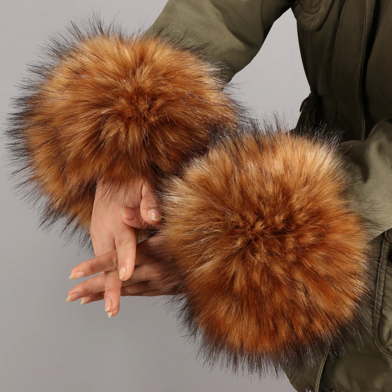 

One Pair Faux Rabbit Fur Oversleeve Cuff Winter Warm Wristbands Female Elegant Parkas Fur Wrist Glove Sleeve Cuff Cover