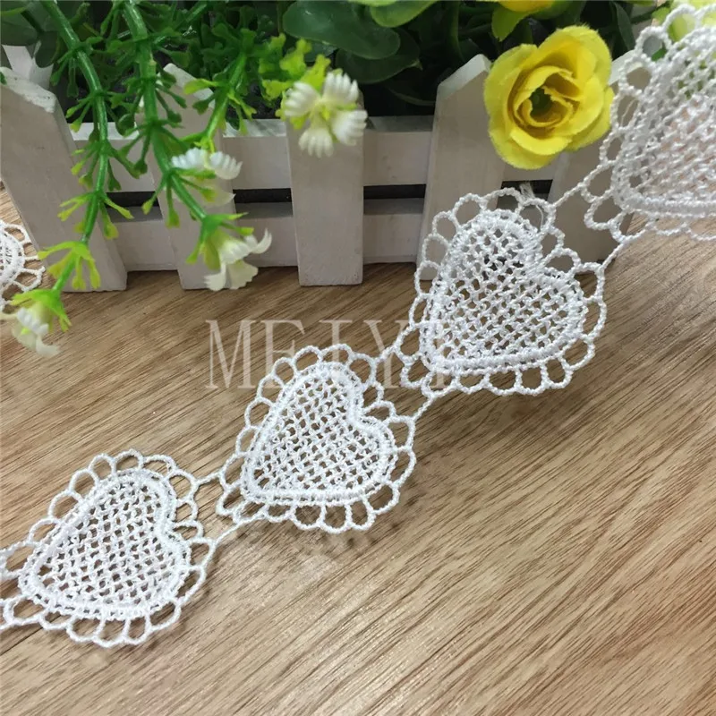 

50x Vintage Off White Heart Embroidered Lace Edge Trim Ribbon Applique DIY Sewing Craft Crochet Vintage Wedding Bridal Dress