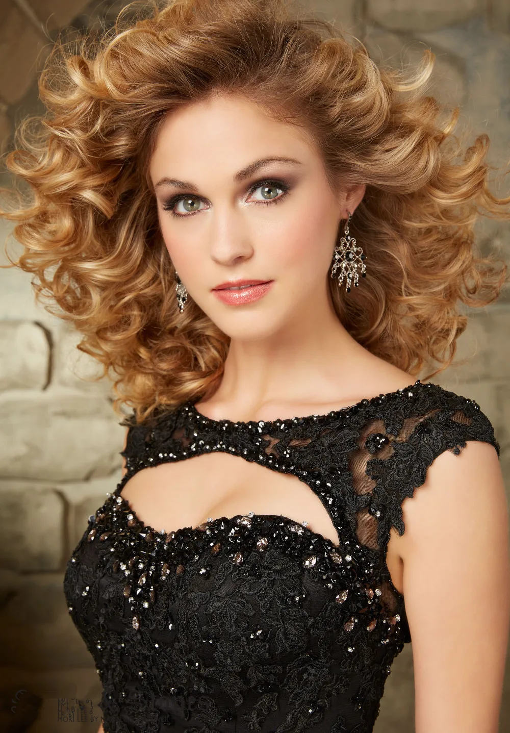 Black Puffy Short Homecoming Dresses Open Back Teen Formal Gowns