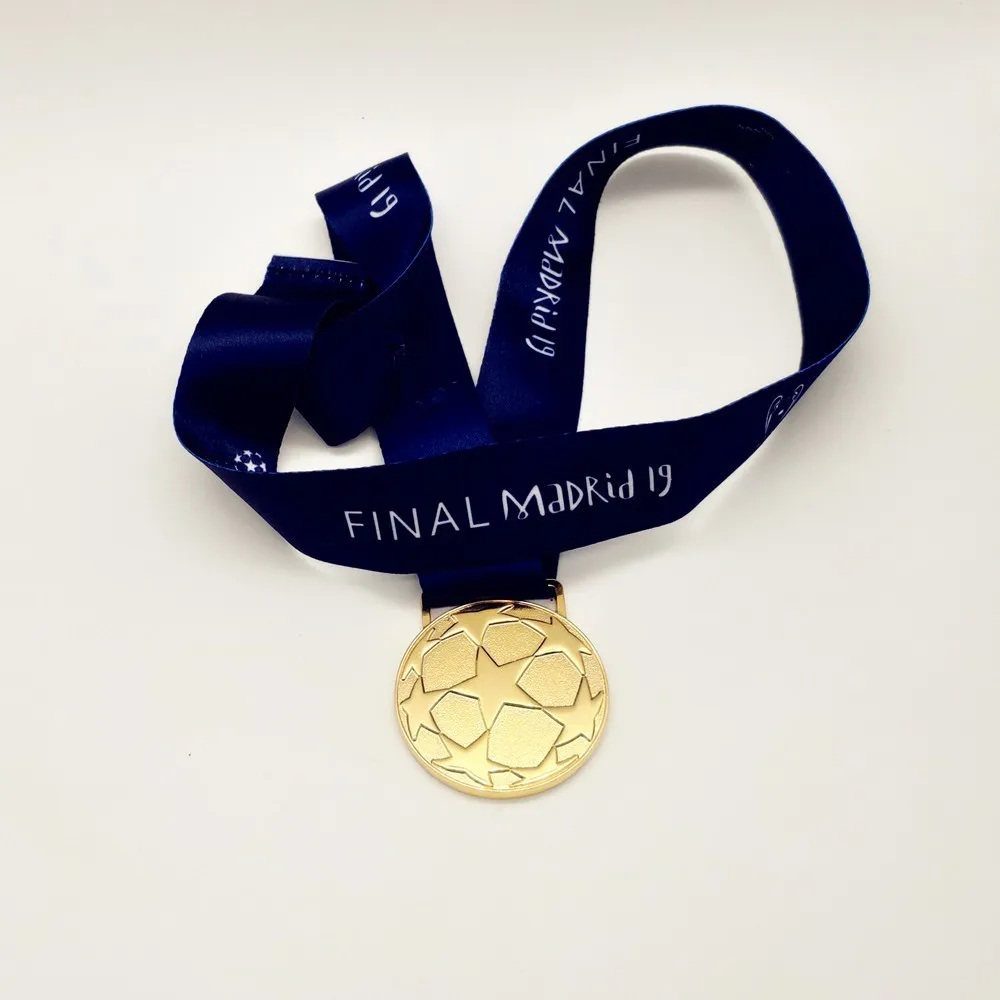 

2019 Season Europe Football League Champion Gold Medal Final Madrid 19 Winner Award 1:1 Replica Soccer Fans Souvenir Collection
