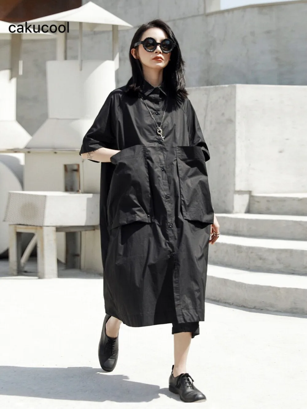 

Cakucool 2019 summer new dark wind simple fashion loose large size short-sleeved shirt dress