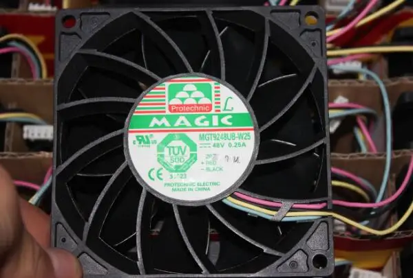 

Original MAGIC MGT9248UB-W25 48V 0.25A 9CM9225 four-wire heat dissipation fan