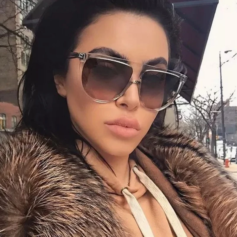 

Fashion 2017 Kim Kardashian Sunglasses Lady Flat Top Eyewear Lunette Femme Women Luxury Brand Sunglasses Women Rivet Sun Glasse
