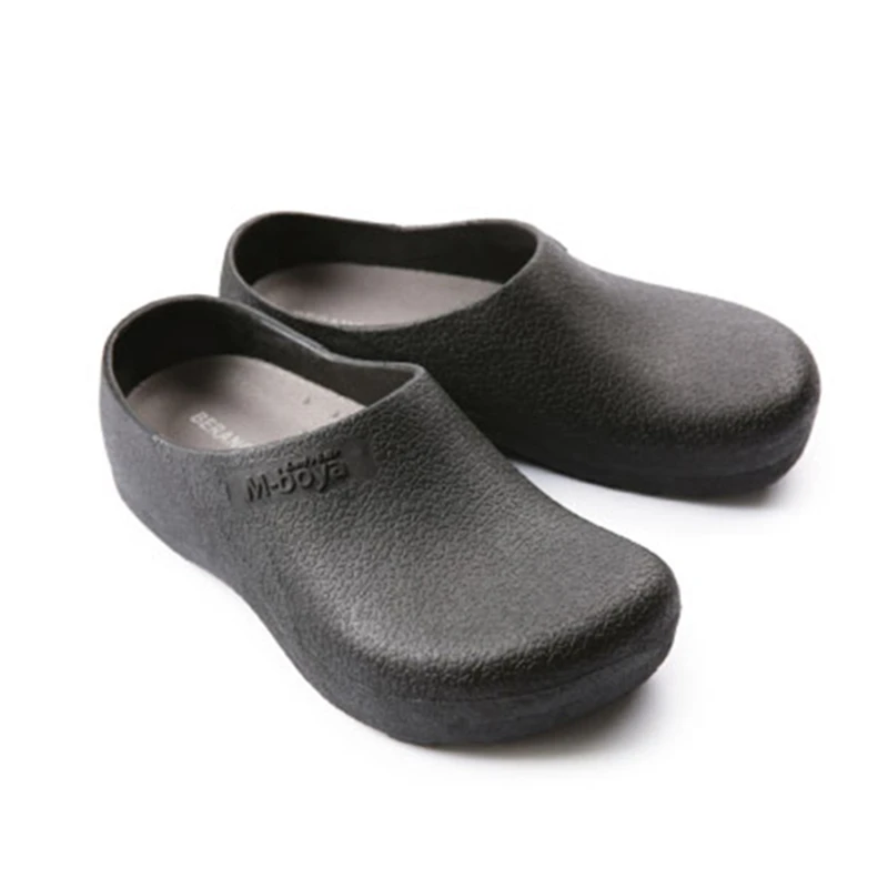 Ready stock Hotel Kitchen Clogs Non-slip Chef Shoes Casual Flat Work Shoes  Breathable Resistant Kitchen Cook Working Shoes Size Plus 37-46