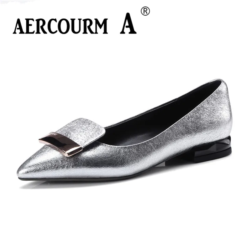 

Aercourm A 2018 Women Pumps Shoes Girls Shiny Pointed Toe Patent Leather Shoes Square Heel Metal Button Low Heels Shoes DTN25