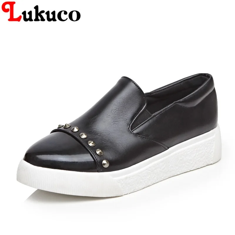 

Lukuco Retro New Handmade Flats 2019 Black Loafers Women Shoes Casual Work Driving Shoe Plus Size 38 39 40 41 42 43 Women Shoes
