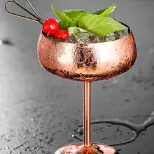 Медным покрытием из нержавеющей стали коктейль-бар стекла красное вино здорово чашей чашки холодный напиток коктейль веники