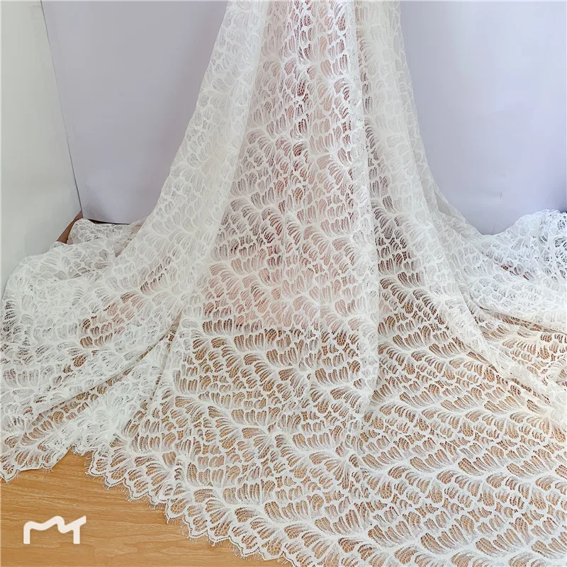 

2019 high quality bordered rashcel non elastic off white eyelash edge fashion heavey lace fabric african wedding french lace