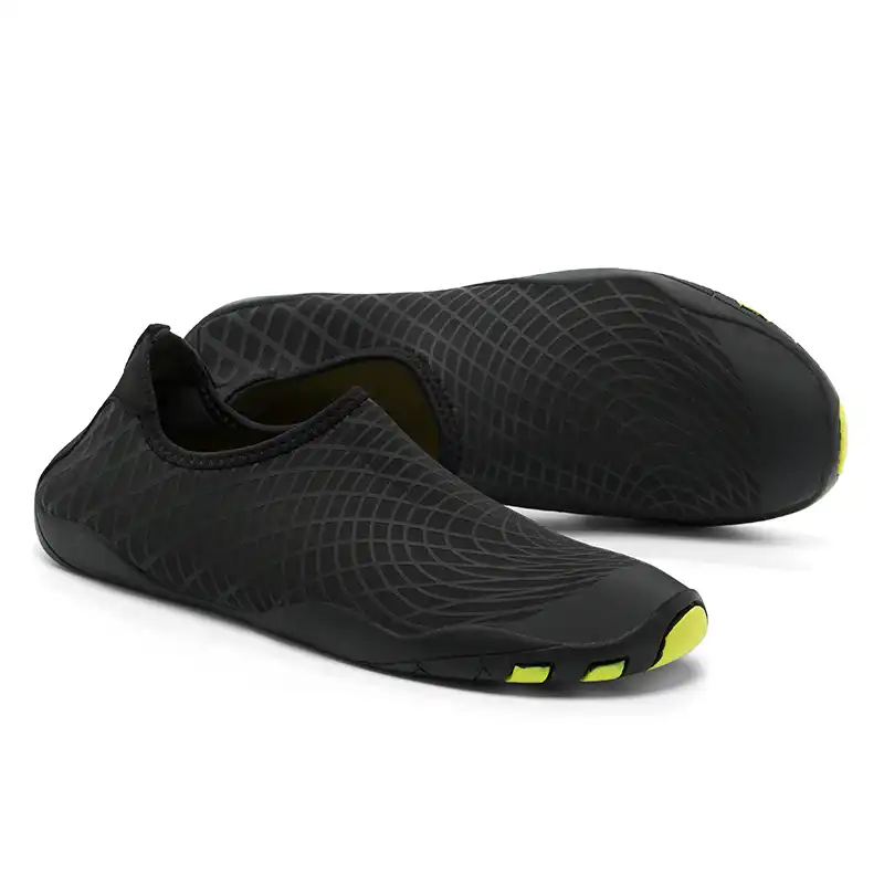 nike water shoes adults