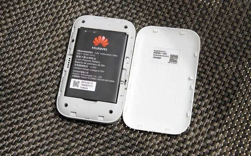 Huawei E5573s-606 LTE FDD700/1800/2100/2600(BB28/3/B1/B7) TDD2300(B40) Cat4 1500 мА/ч, mifi-модем