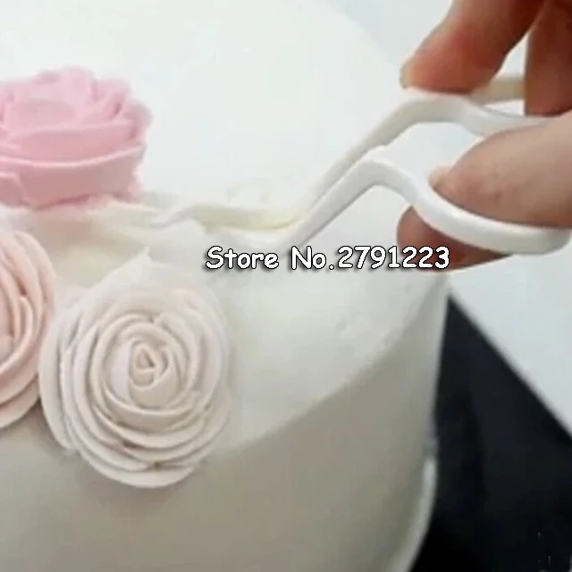 

Plastic Pastry Scissor Flower Lifter Icing Fondant Piping Decorating Tools Cream Transfer Dessert Tool