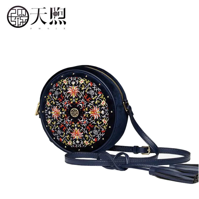 

Famous brand top quality dermis women bag Pmsix2017 autumn and winter fashion purse Embroidery velvet handbags