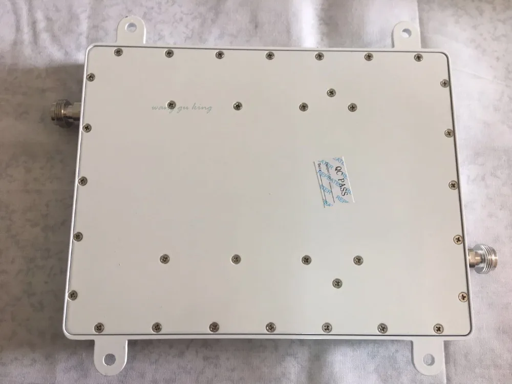 High Quality!Third-band 2G 3G 4G GSM 900 1800 2100mhz Full Smart 2g 3g 4g mobile signal booster repeater amplifier Only Booster!