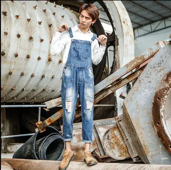 

2019 new trend fashion jumpsuit jeans men's Japanese retro hole nine pants men's Korean version of tooling susperdens pants