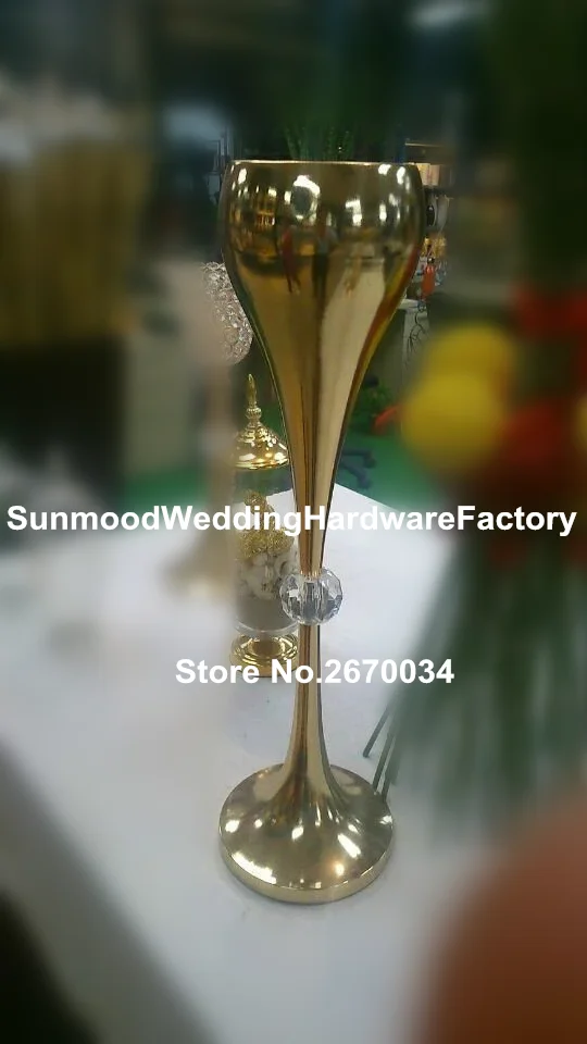 High New Gold Wedding Floor Walkway Stands Tall And Large Flower