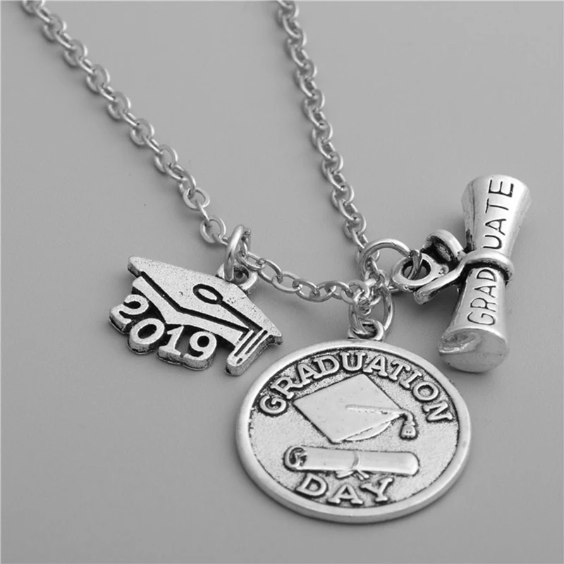 

2019 Graduation Pendants Necklaces Square College Cap Diploma Senior Charm Women Men Girl Boy Unisex Fashion Jewelry Gifts