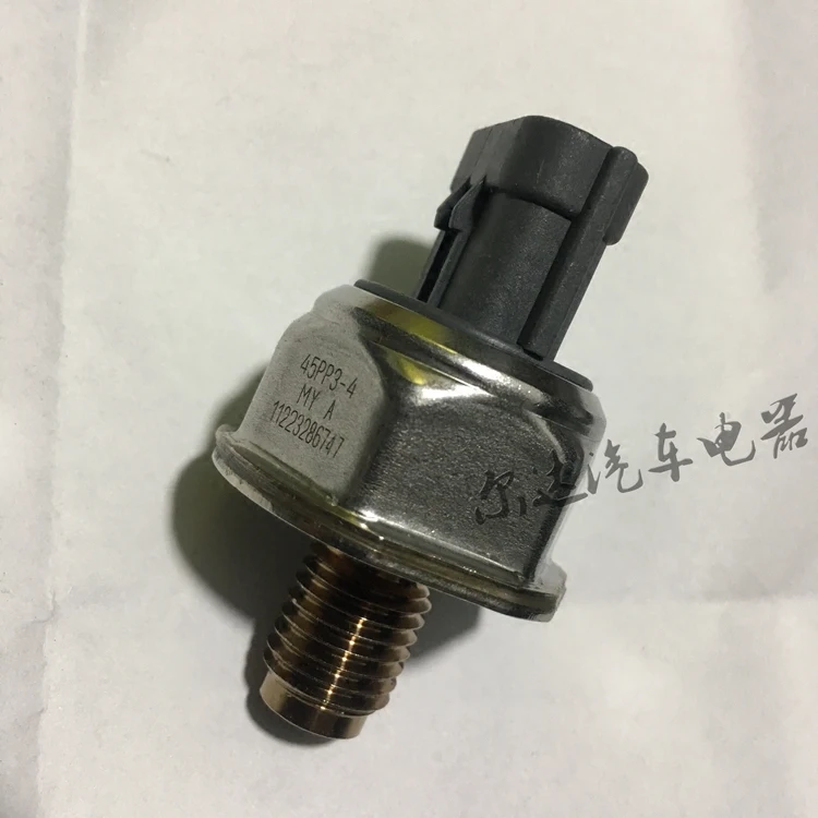 

Common rail pressure sensor 45PP3-4 11223286747 for Sinotruk Howo