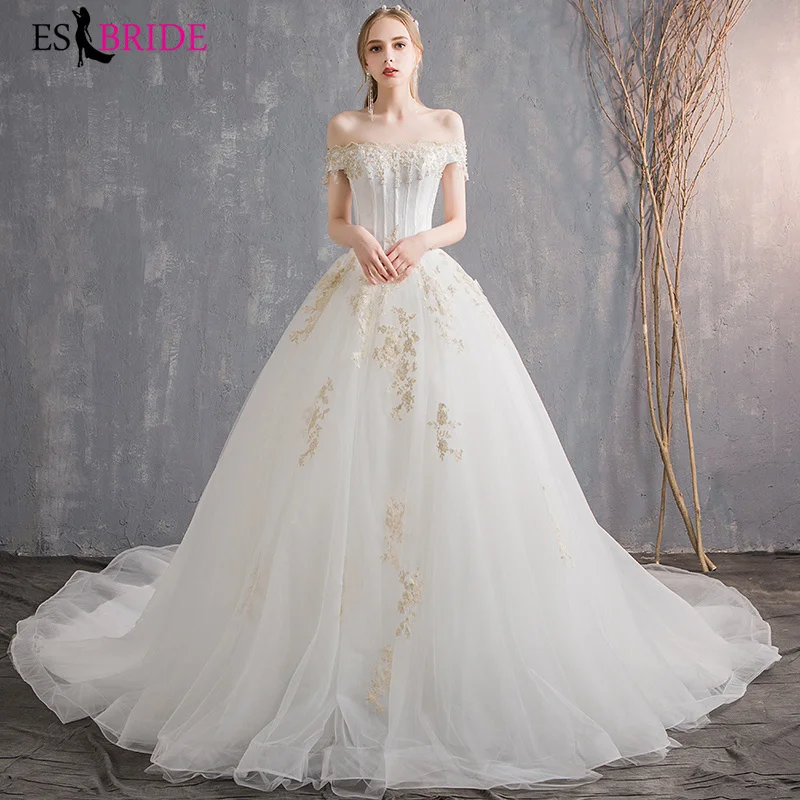 

Gorgeous Gold Appliques Wedding Dresses Long White Simple Wedding Dress Sexy Boat Neck Lace Wedding Gown Robe De Mariee ES1823