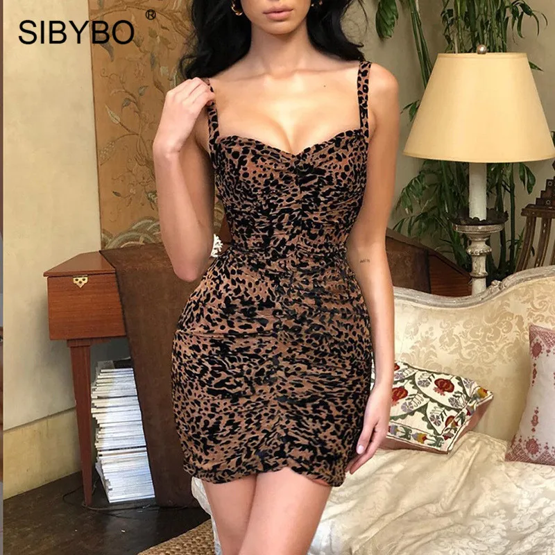 Sibybo летнее женское платье на бретельках с леопардовым принтом, без рукавов, с v-образным вырезом, мини сексуальное облегающее платье, Пляжное вечернее платье, короткое