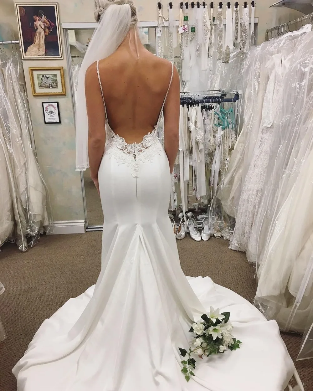 2019-glossy-mermaid-wedding-dresses-spaghetti-lace-backless-sweep-train-plus-size-bridal-gowns-beach-bohemian-robe-de-mariée-wedding-dress (2)_