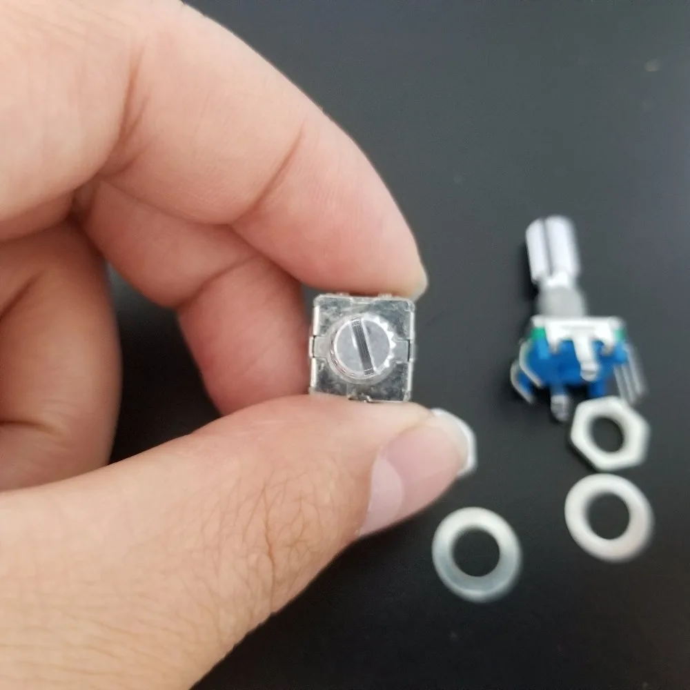 10 Items Encoder EC11G1574410 Metal Shaft Type 10 Items Encoder EC11G1574410 Metal Shaft Type