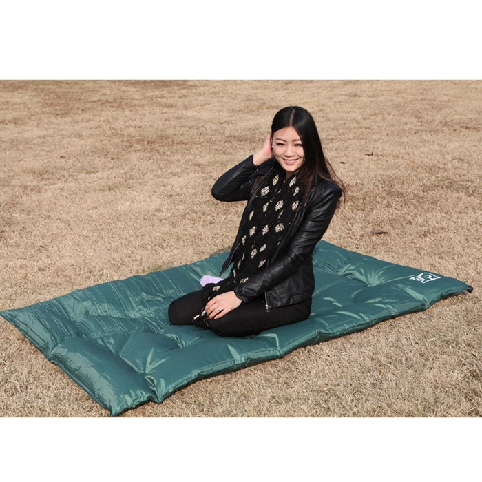 

Outdoor Inflatable Mat High Elastic Sponge Sleeping Cuishion Automatic Filling Air Moisture-proof Camping Mat Green Picnic Pads