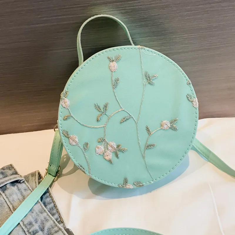 

Temperament Embroidered Simple Small Round Bag Trend Single Shoulder Women Messenger Bag bolsa feminina 2019 Korean Version