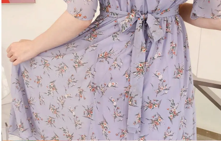 Летнее винтажное маленькое свежее пляжное платье с цветочным v-образным вырезом, шифоновое тонкое приталенное платье с рукавами-лепестками и принтом