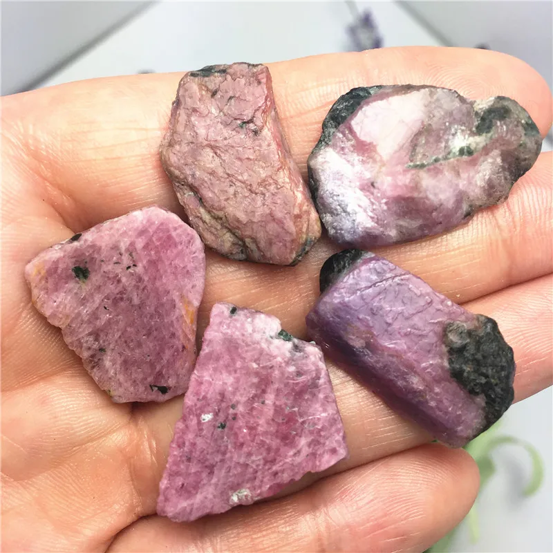

5pcs Natural Red Corundum Raw Stones Natural Rough Gemstone Crystal Mineral Specimen Stone Collection
