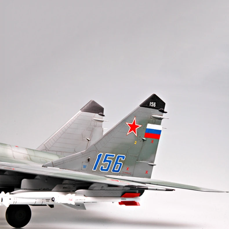 MiG-29M "Pivot" Истребитель 02238 1/32 масштаб