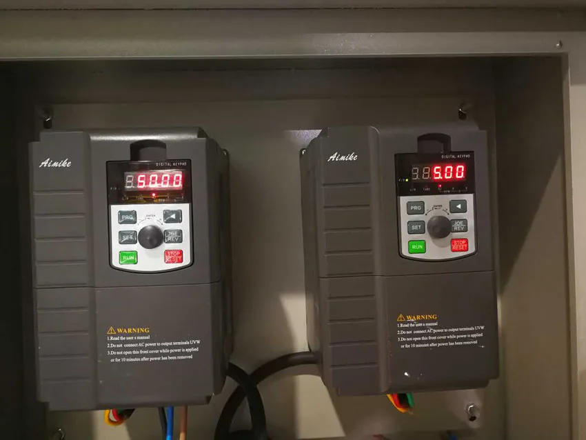 647828985842312516