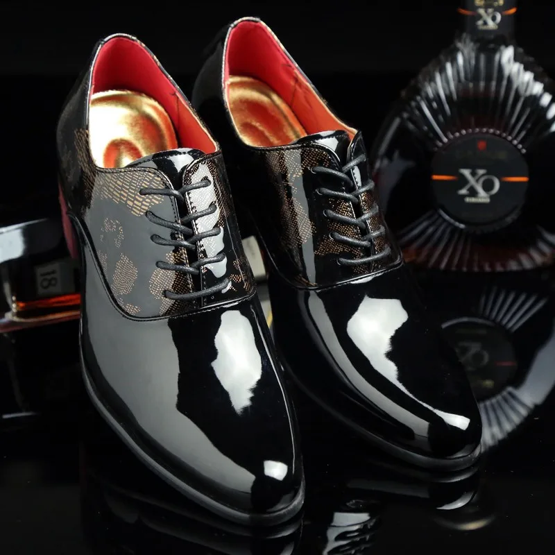 Высококачественные модельные туфли-оксфорды для мужчин; модные свадебные туфли на высоком каблуке с острым носком; мужские деловые туфли из лакированной кожи для вечеринок - Цвет: Black